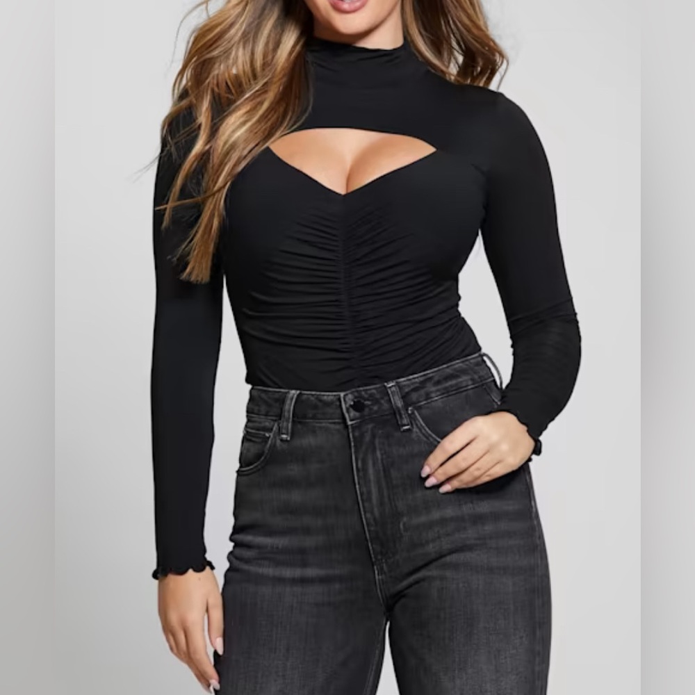 NEW Guess Eco Brienna Cutout Top!!! - Picture 2 of 5